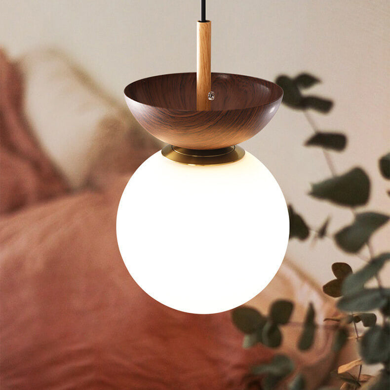 Optimized Product Title: "Moderne Glaskugel Deckenleuchte – Elegante Deckenlampe für Wohnräume, Schlafzimmer & Flure" 

This title includes relevant keywords while providing more detail about the product's style and potential uses, which can improve visib