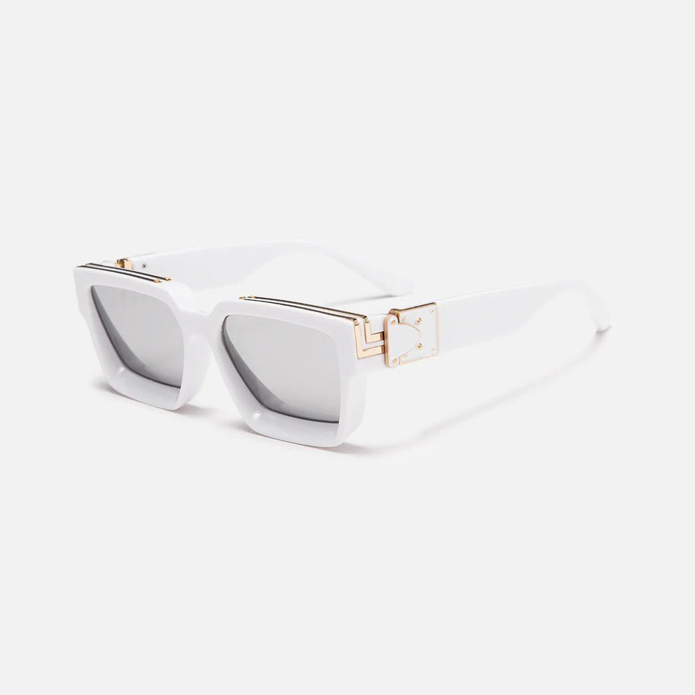 Unisex Square Sunglasses – Polarized Lenses, Metal Hinge Detail & Oversized Frame