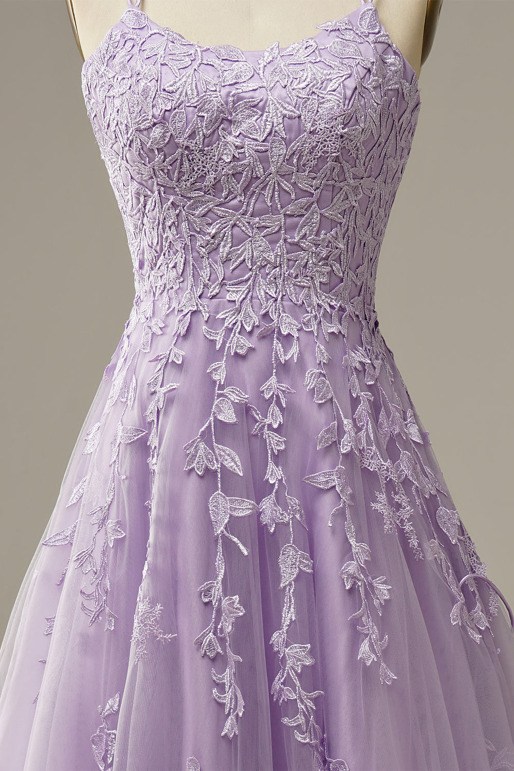 Victoria – Fashionable Tulle Ball Gown with Appliqués