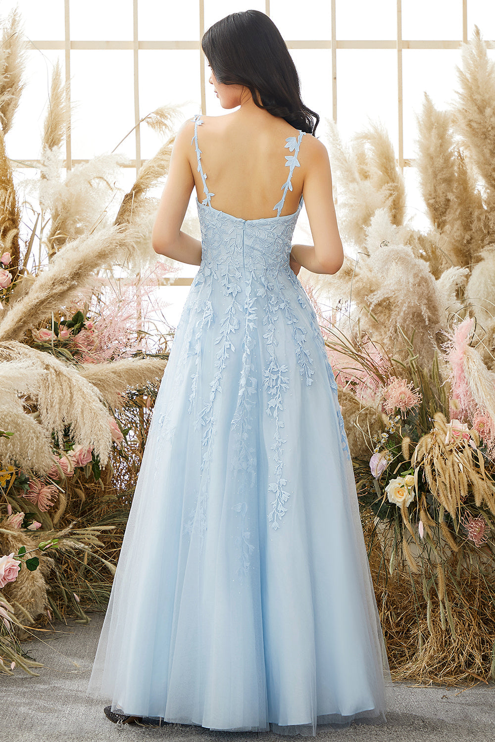 Victoria – Fashionable Tulle Ball Gown with Appliqués