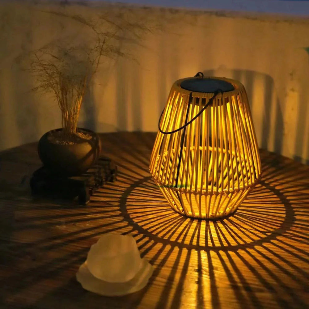 Rattan Solar Lantern – Auto Dusk Sensor, IP54 Waterproof, 10-Hour Warm White