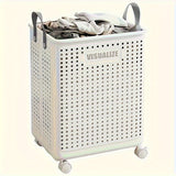 Foldable laundry box with castors