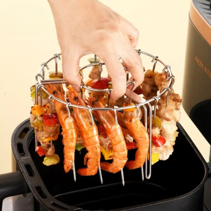 Optimized Product Title: "Heißluftfritteusen Grillaufsatz mit Spießen – Perfekter Zubehör für knusprige Grillgerichte" 

This title includes relevant keywords for better visibility and highlights the product's benefits.