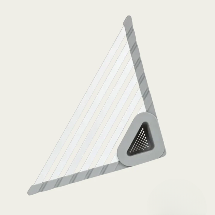 Optimized Product Title: "Dreieckiger Eck-Küchenorganizer mit Abfluss – Effiziente Entwässerung direkt ins Spülbecken" 

This title includes relevant keywords while clearly describing the product's features and benefits, making it more appealing for Googl