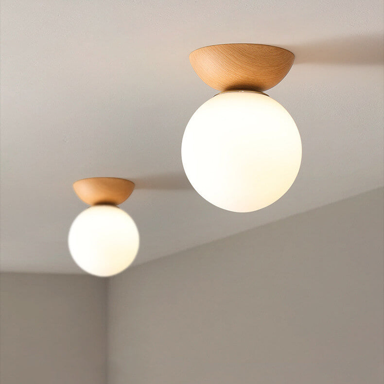 Optimized Product Title: "Moderne Glaskugel Deckenleuchte – Elegante Deckenlampe für Wohnräume, Schlafzimmer & Flure" 

This title includes relevant keywords while providing more detail about the product's style and potential uses, which can improve visib
