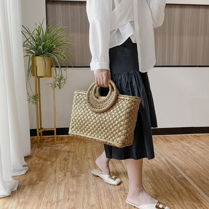 Woven Beach Bag – Round Handles, Spacious & Boho Design