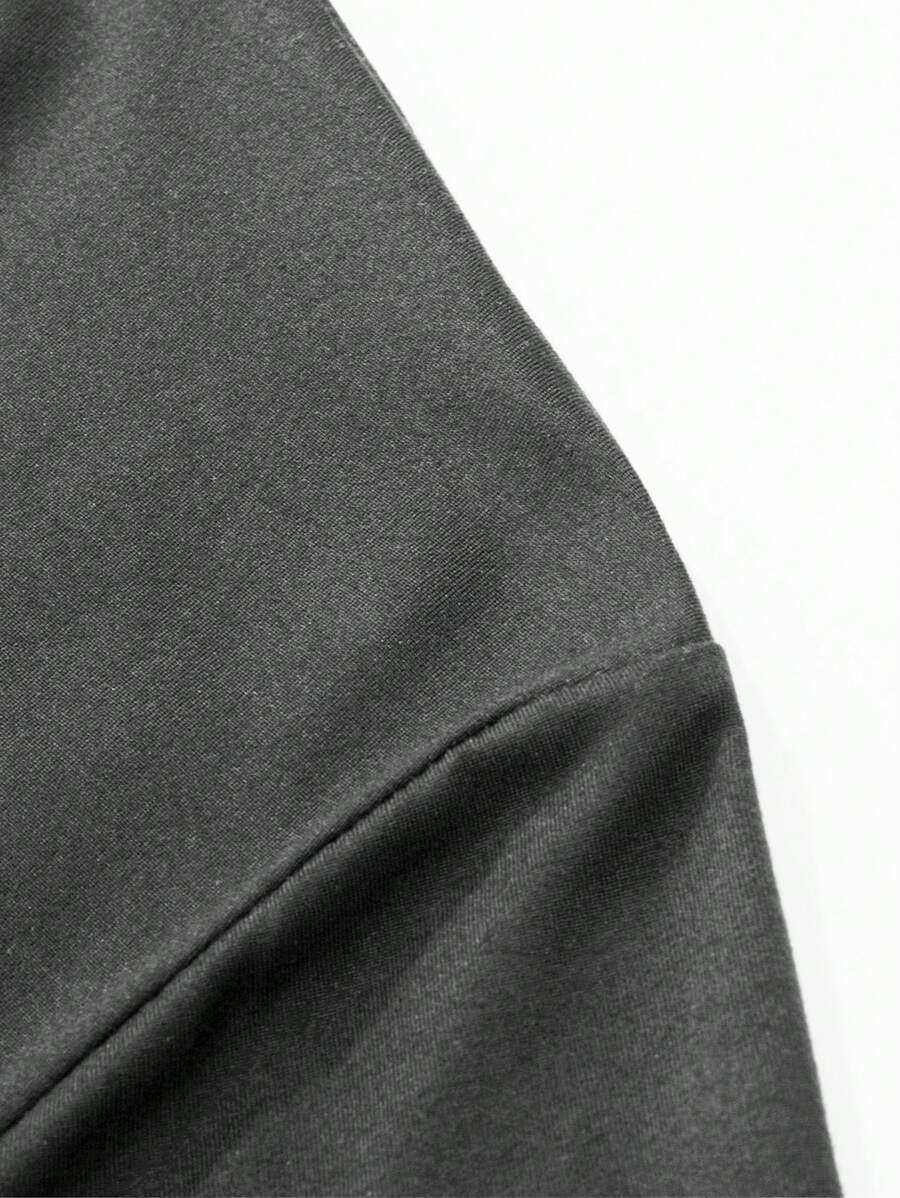 Enhanced Product Title: **Ethan™ Essentials Rollkragen 3er-Pack - Hochwertige, Bequeme Rollkragenpullover für Herren - Perfekt für jeden Anlass** 

This title includes keywords that potential customers might search for, such as "hochwertige" (high-quality