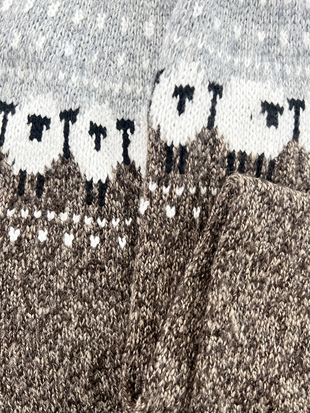 Enhanced Product Title: "Clara - Bequemer Eleganter Damenpullover aus Hochwertiger Baumwolle | Stilvoller Komfort für Jeden Anlass" 

This title includes relevant keywords while highlighting the product's features and target audience, making it more appea