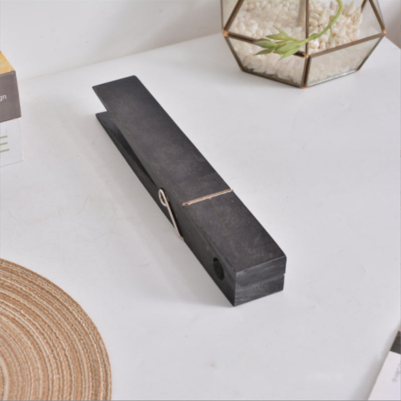 Optimized Product Title: "Holz Handtuchhalter mit Klammer – Stilvoller und Funktionaler Handtuchhalter aus Holz für Küche und Bad" 

This title includes relevant keywords while providing a clearer description of the product's use and appeal.