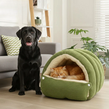 Optimized Product Title: "Plüsch Haustierhöhle – Warmes Kuschelbett für Katzen & Hunde | Gemütlicher Schlafplatz für Haustiere" 

This title includes relevant keywords while enhancing clarity and appeal for potential buyers.