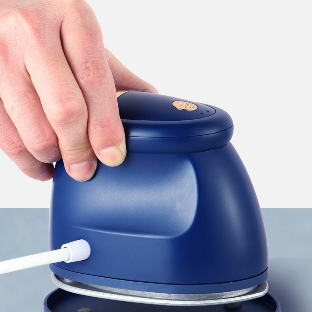 Compact Handheld Garment Steamer – Travel-Size, Fast-Heat & 12.5cm