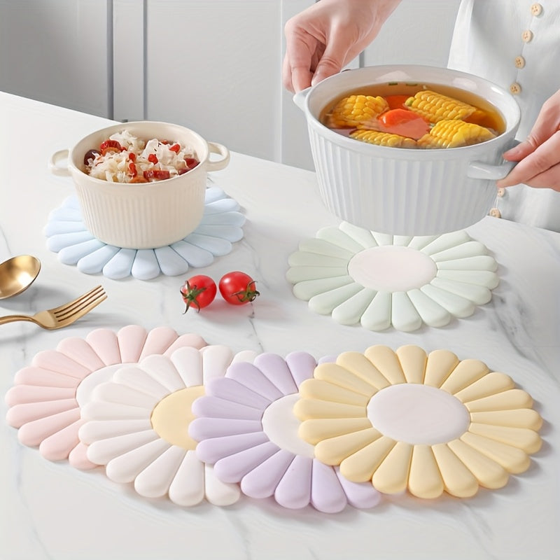 Daisy Silicone Trivet – Heat-Resistant to 230°C, Non-Slip & 25cm 2-Pack