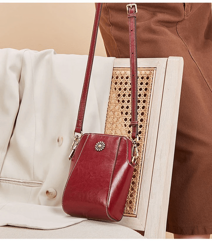 Optimized Product Title: **Kleine Lederoptik Crossbody-Tasche mit Verstellbarem Riemen & Mehreren Fächern – Stilvolle Damenhandtasche für Alltag und Freizeit**