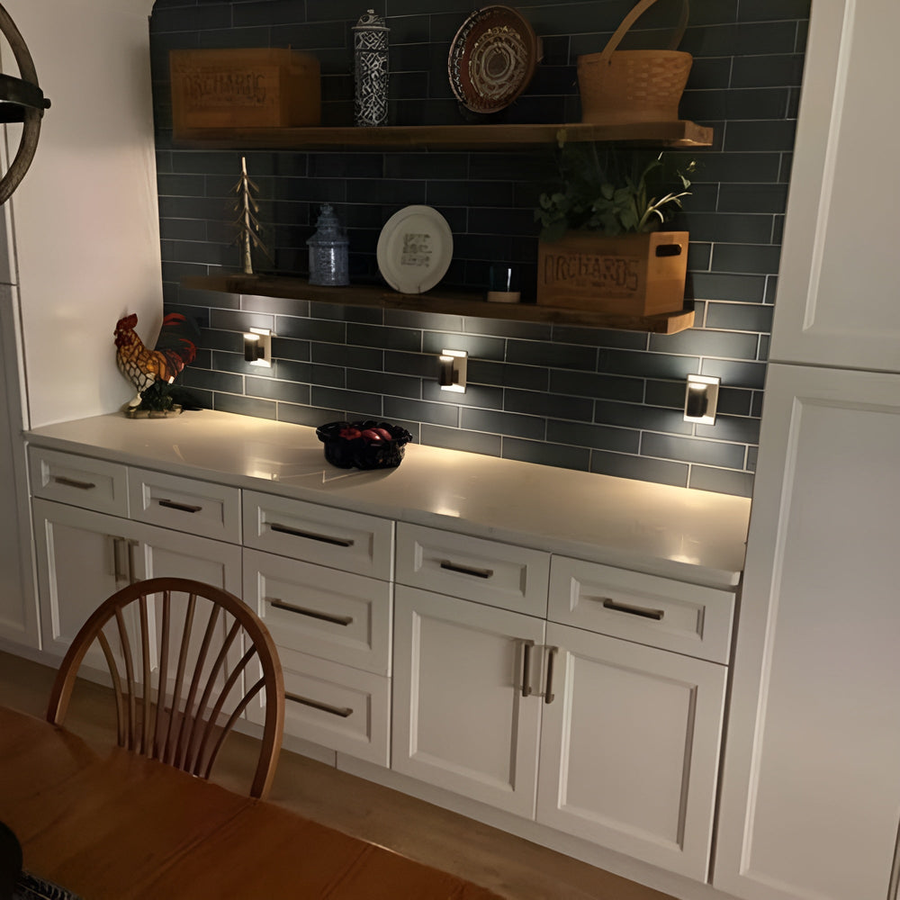 Dimmable Plug-In LED Night Light – Rotary Dimmer, Warm White & Compact Design
