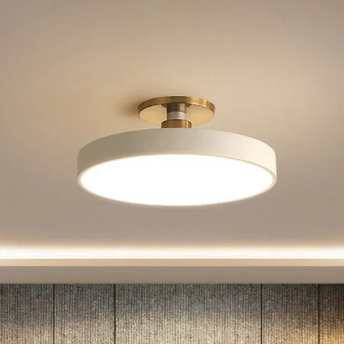 Moderne Runde LED-Deckenleuchte mit Messingfassung – Flaches Design für stilvolle Beleuchtung