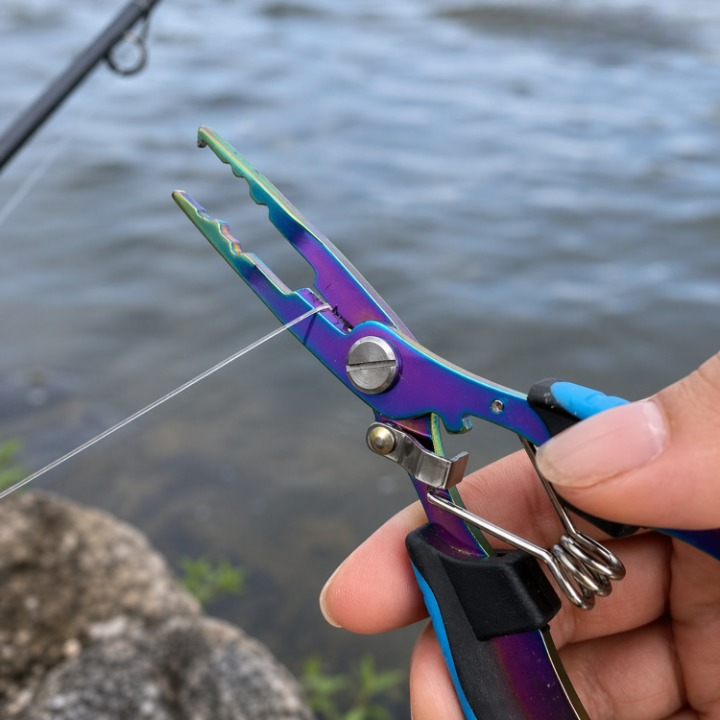 Fishing Pliers 3-in-1 – 420 Stainless Steel, Titanium-Coated & 17.5 cm Length