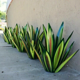 Solar Agave Garden Light – Handcrafted Metal, Weatherproof & Warm LED Glow