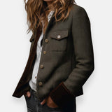 Enhanced Product Title: "Darmae | Maßgeschneiderte Utility-Jacke für Damen – Stilvolle und Funktionale Outdoor-Bekleidung" 

This title includes keywords that potential customers might search for, such as "Damen" (women), "stilvolle" (stylish), and "funkt