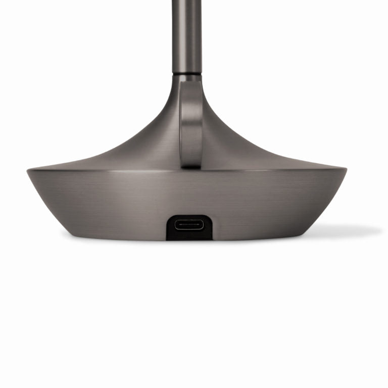 Enhanced Product Title: "Tragbare Tischlampe mit USB-Ladefunktion – Dimmbare LED, Kabelloses Design für Innen- und Außenbereich" 

This title includes relevant keywords and features that can help improve visibility and appeal in Google Shopping searches.
