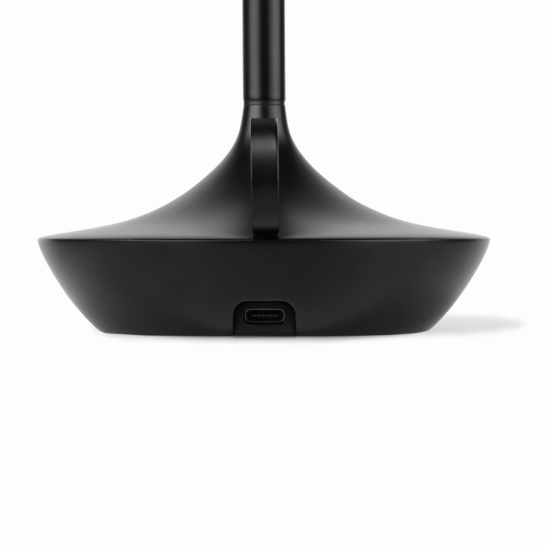 Enhanced Product Title: "Tragbare Tischlampe mit USB-Ladefunktion – Dimmbare LED, Kabelloses Design für Innen- und Außenbereich" 

This title includes relevant keywords and features that can help improve visibility and appeal in Google Shopping searches.