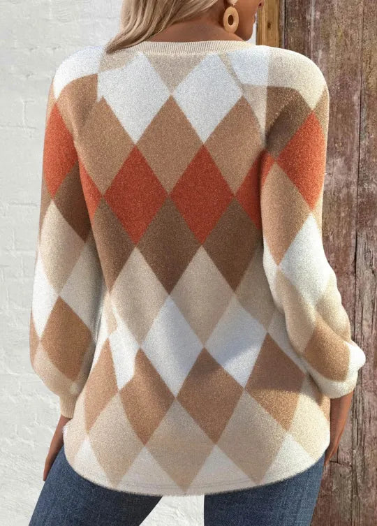 Enhanced Product Title: "Kariertes Strick-Sign mit Knopfdetail – Stylischer Pullover für Damen" 

This title includes relevant keywords while providing a clear description of the product, making it more appealing for Google Shopping.