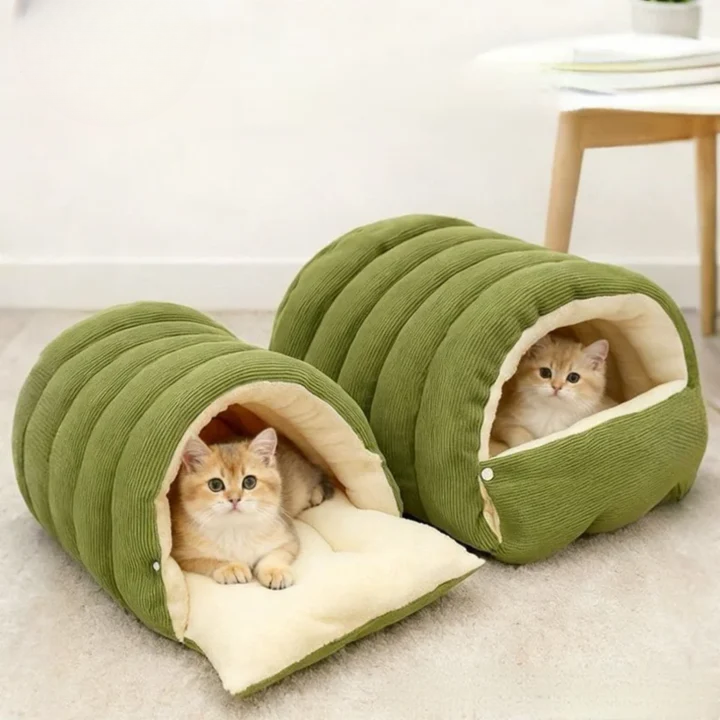 Optimized Product Title: "Plüsch Haustierhöhle – Warmes Kuschelbett für Katzen & Hunde | Gemütlicher Schlafplatz für Haustiere" 

This title includes relevant keywords while enhancing clarity and appeal for potential buyers.