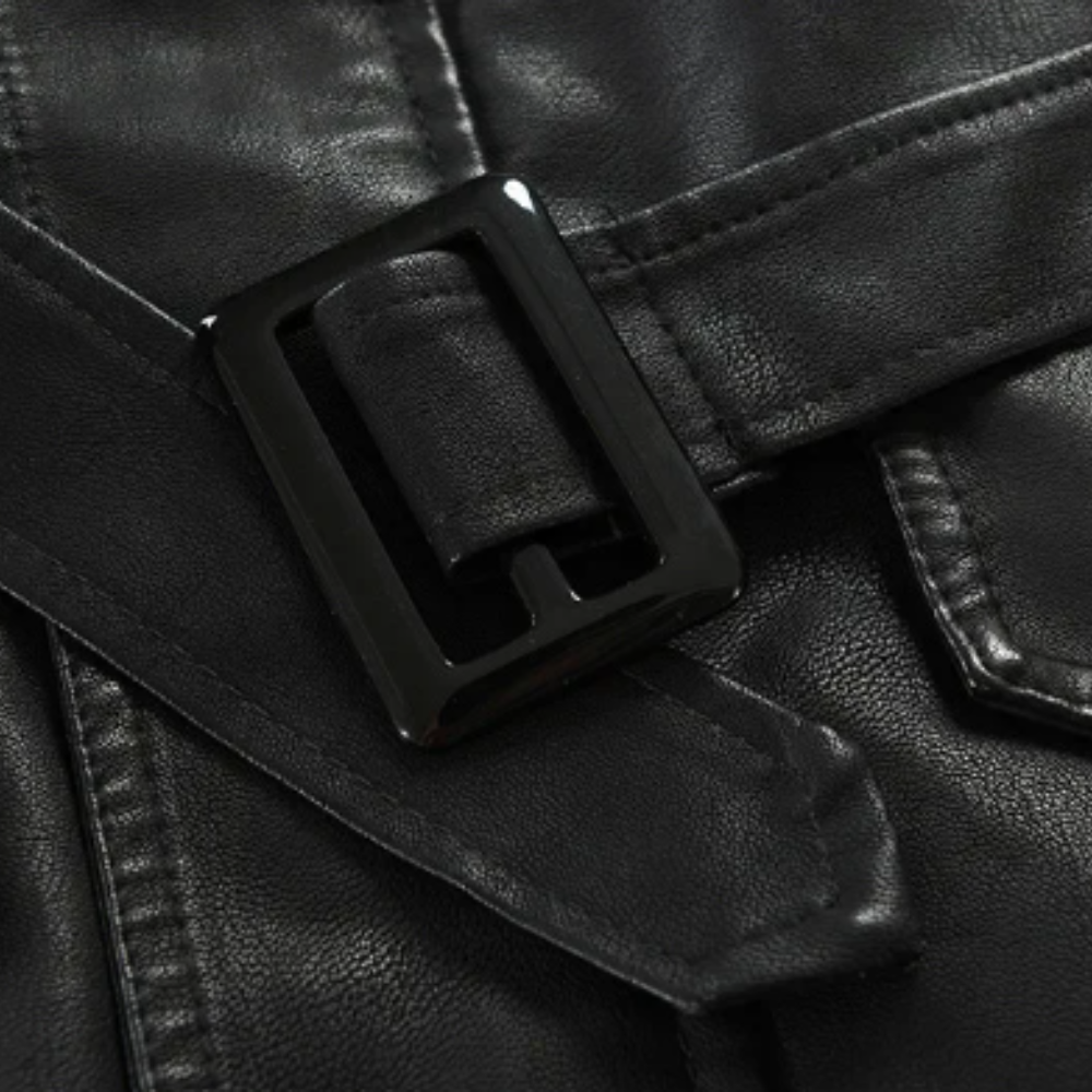 Optimized Product Title: "Elegante Lange Leder Bikerjacke für Damen - Stilvolle, Hochwertige Motorradjacke aus Echtleder" 

This title includes relevant keywords for better visibility in Google Shopping while clearly describing the product and its target
