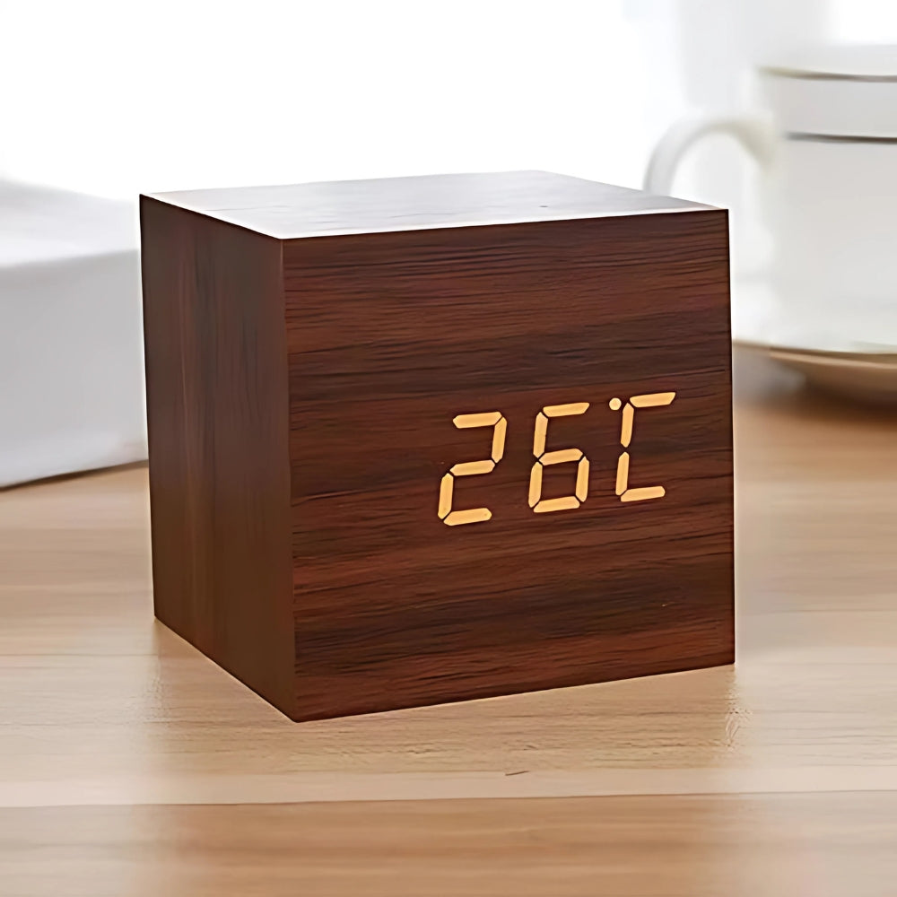 Digital LED Cube Alarm Clock – Temperature Display, 5×5×5cm & USB or AAA Power