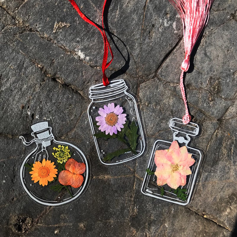 Dried Flower Bookmark Set 30 Pieces – Clear Acrylic, 5 Designs & Decorative Tassel