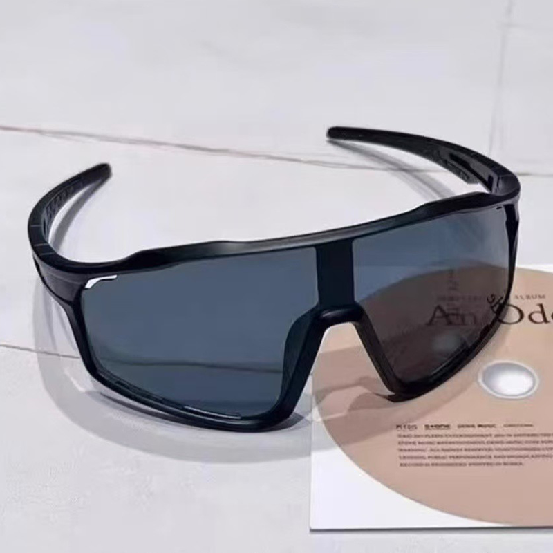 Unisex Photochromic Sport Sunglasses – Auto-Tinting Lenses, Rimless & Non-Slip Fit