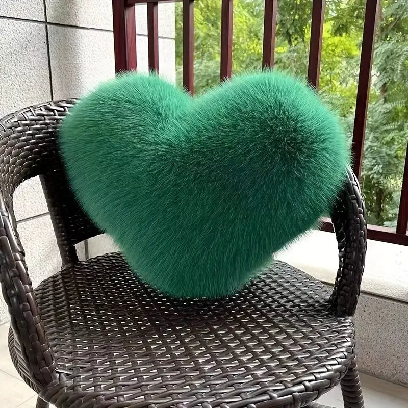 Faux Fur Heart Throw Pillow – 32×40cm, Ultra-Soft Plush & 6 Colors