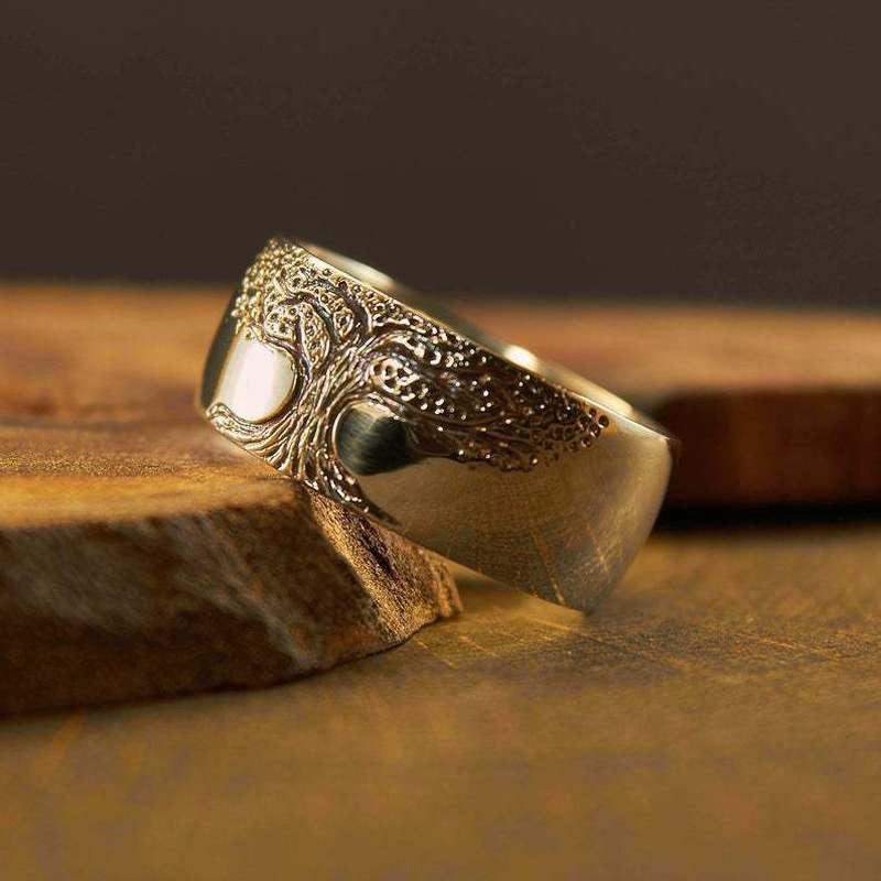 Lina Stylish Tree-of-Life Ring detail