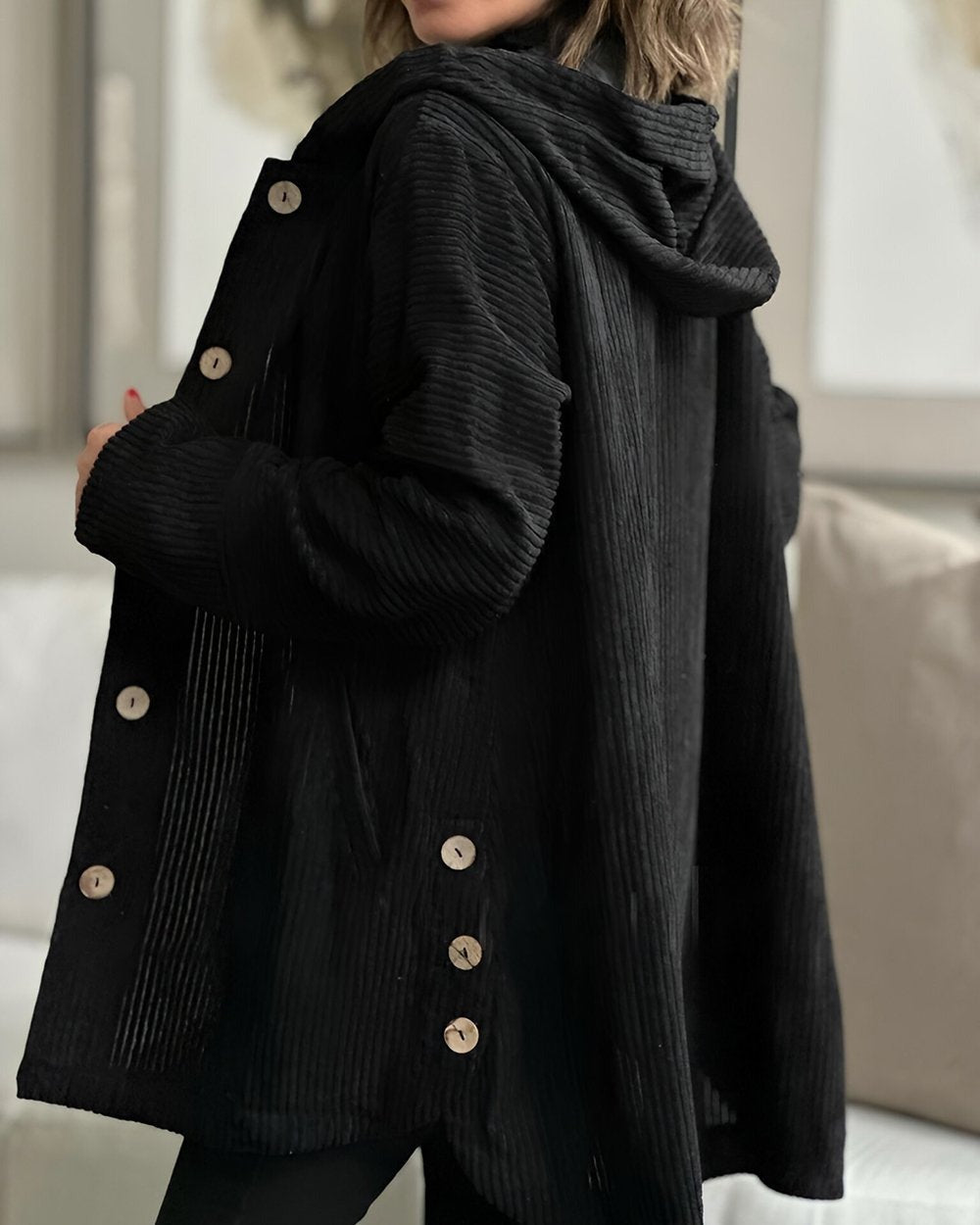 Enhanced Product Title: **Cordia™ - Bequeme Kapuzen-Cordjacke für Damen | Stylische und Gemütliche Freizeitjacke** 

This title includes relevant keywords for better visibility on Google Shopping while maintaining clarity and appeal.