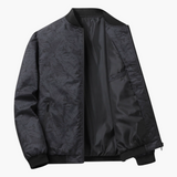 Optimized Product Title: "Elegante Herren Bomberjacke - Stilvolle, Leichte Jacke für Herren | Trendige Mode für Freizeit & Abendveranstaltungen" 

This title includes relevant keywords while providing additional details about the product to attract more p