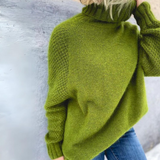 Enhanced Product Title: **Eleganza™ Angela Rollkragenpullover in Apfelgrün – Eleganter Damenpullover für stilvolle Looks** 

This title includes relevant keywords for better visibility while maintaining clarity and appeal.