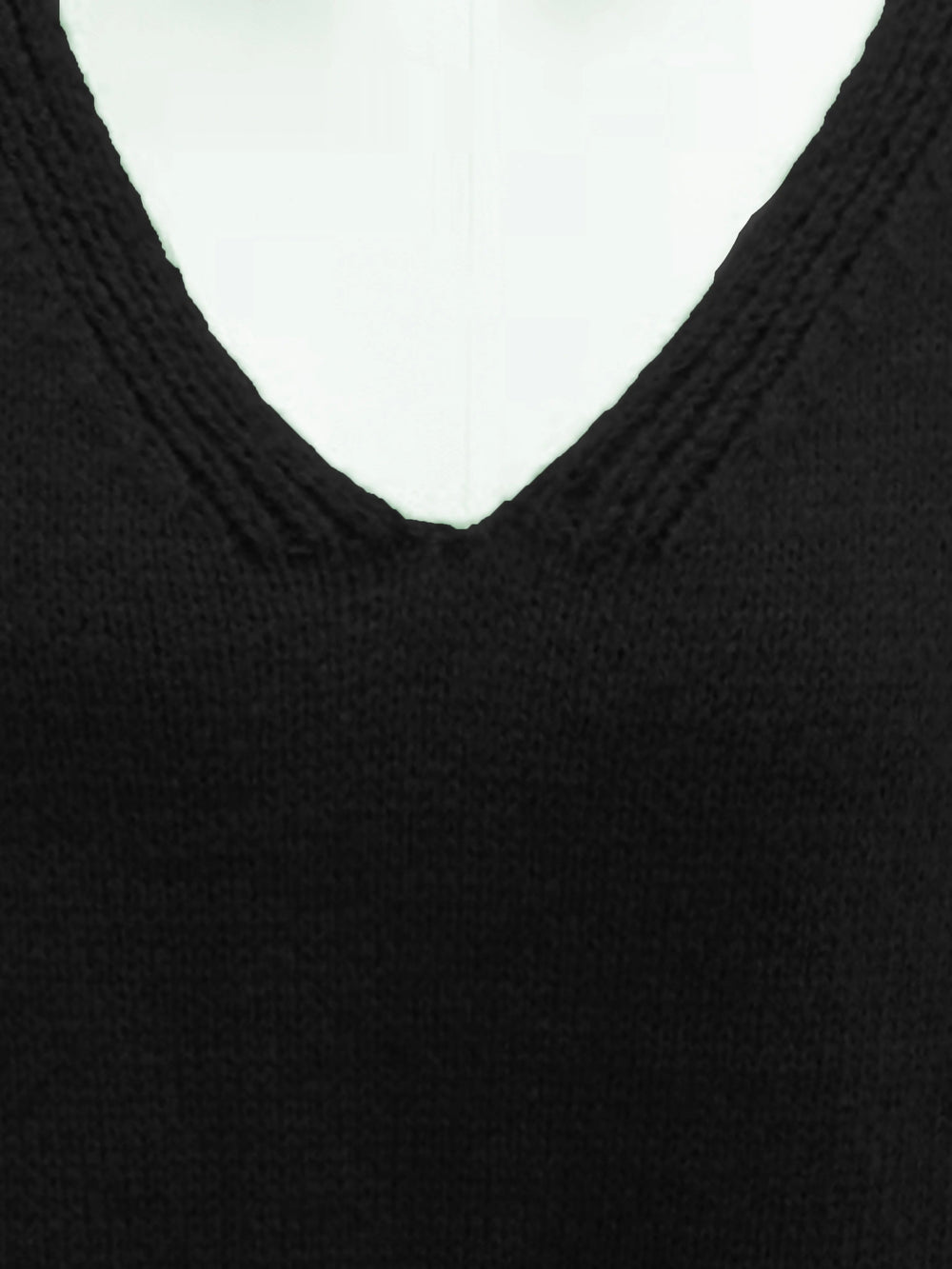 Plus Size Fall Oversized V-Neck Sweater for Curvy Figures - Cozy & Stylish Knitwear