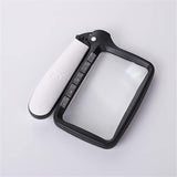 Enhanced Product Title: "LED Handlupe für müheloses Lesen von Kleingedrucktem – Vergrößerungslinse mit integrierter Beleuchtung" 

This title includes relevant keywords for better visibility while clearly describing the product's features and benefits.