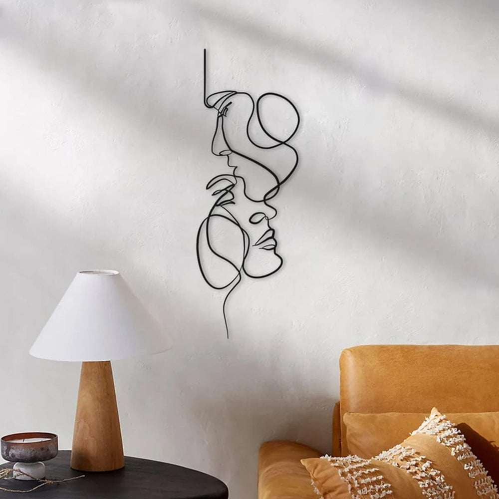 Enhanced Product Title: "3D Metall Wandkunst - Moderne Wanddekoration für Wohnzimmer, Büro & Schlafzimmer" 

This title includes relevant keywords and provides more context about the product, making it more appealing for Google Shopping.