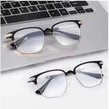 Enhanced Product Title: "Blaulichtfilter-Brille mit integrierter Lesehilfe – Optimale Augenentlastung für Bildschirmarbeit" 

This title includes relevant keywords and provides more context about the product's benefits, which can help improve visibility a