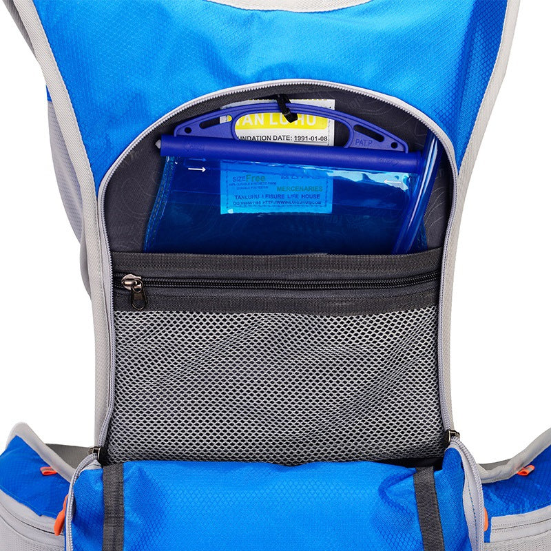 AquaPack – Lightweight Waterproof Backpack with Integrated Water Bladder