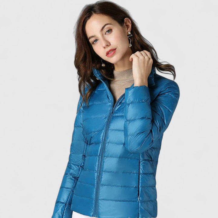 Optimized Product Title: "Melorynne Elegante Damenjacke - Stilvolle, Hochwertige Übergangsjacke für Modebewusste Frauen" 

This title includes relevant keywords, specifies the target audience (women), and highlights key features (stylish, high-quality, tr