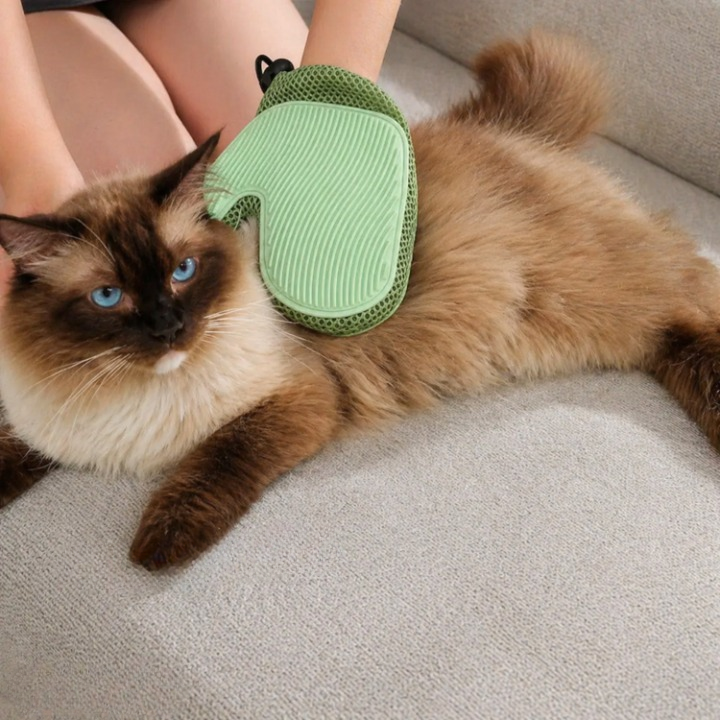 Pet Grooming Gloves for Dogs & Cats – Soft Rubber Bristles, Hair Removal & Massage