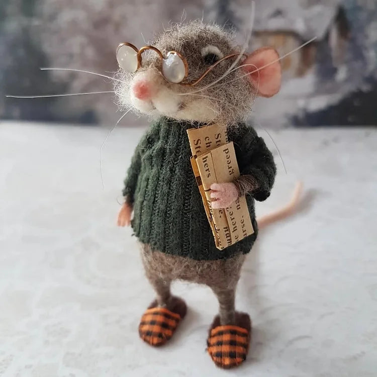 Handmade Felt Mouse Christmas Ornament – Needle-Felted Decoration