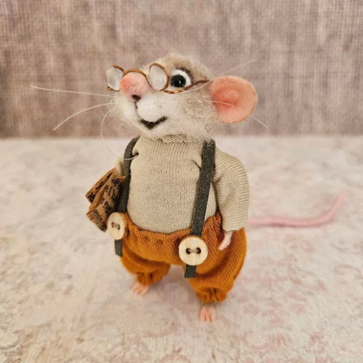 Handmade Felt Mouse Christmas Ornament – Needle-Felted Decoration