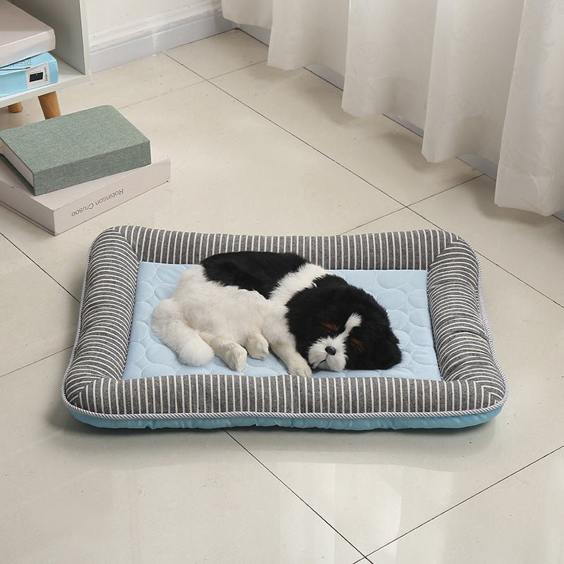 Pet Cooling Mat – Bolstered Edge, Non-Slip Base & Machine-Washable for Dogs & Cats