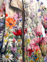 Optimized Product Title: "Damen Vintage Blumen Druck Steppjacke - Charmante Casual Jacke für Frauen" 

This title includes relevant keywords while maintaining clarity and appeal for potential customers.