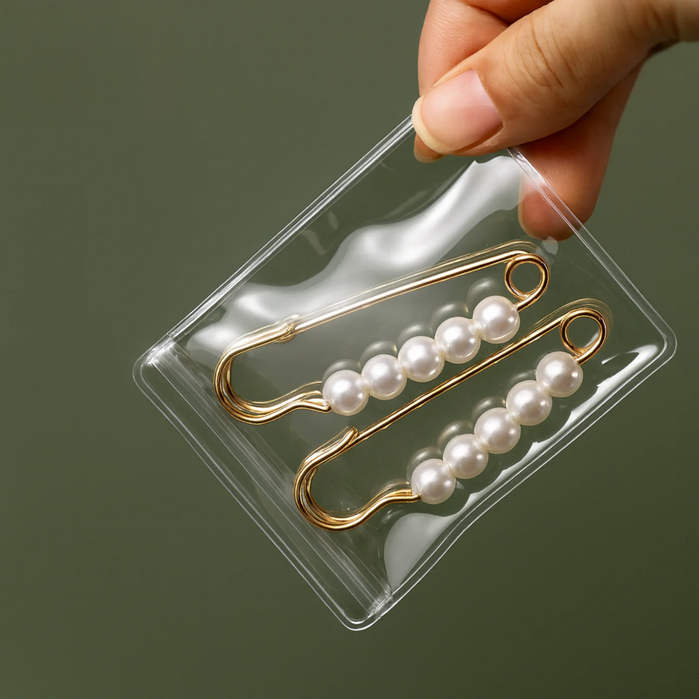 Enhanced Product Title: "Schmuck-Organizer-Buch mit 30 transparenten Taschen – Perfekte Aufbewahrung für Schmuck und Accessoires" 

This title includes keywords for better visibility while clearly describing the product's purpose and features.
