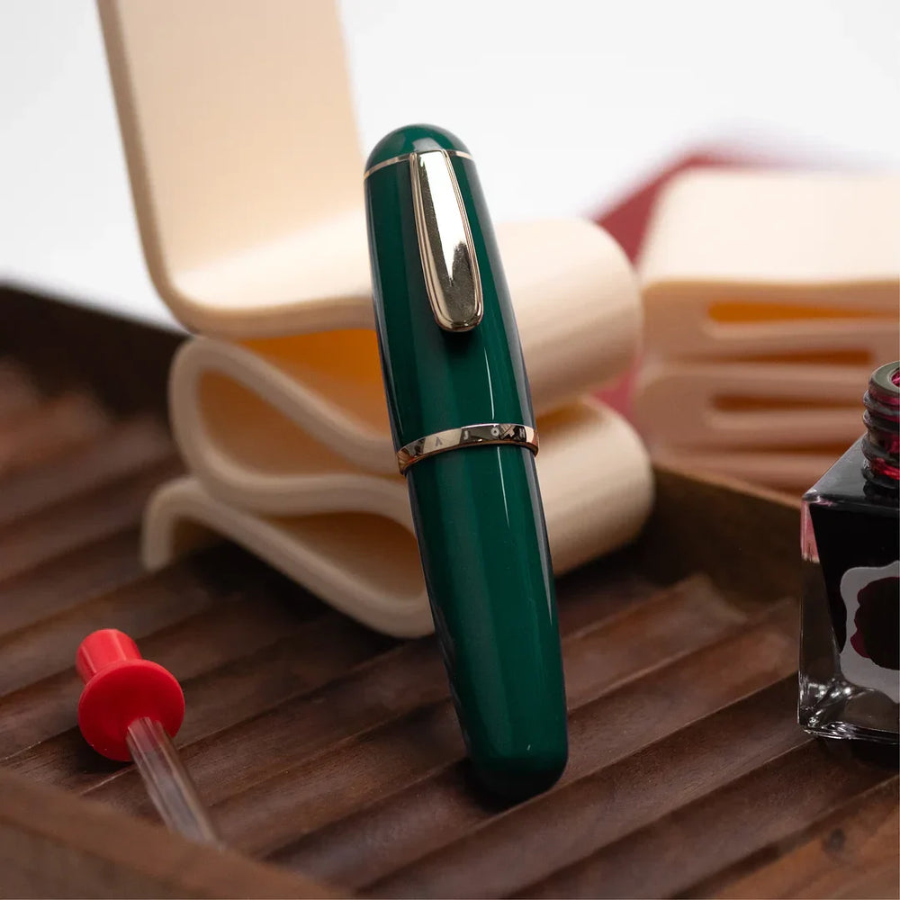 Acrylic Fountain Pen – EF 0.38 mm Nib, Smooth Ink Flow & 9 Colors