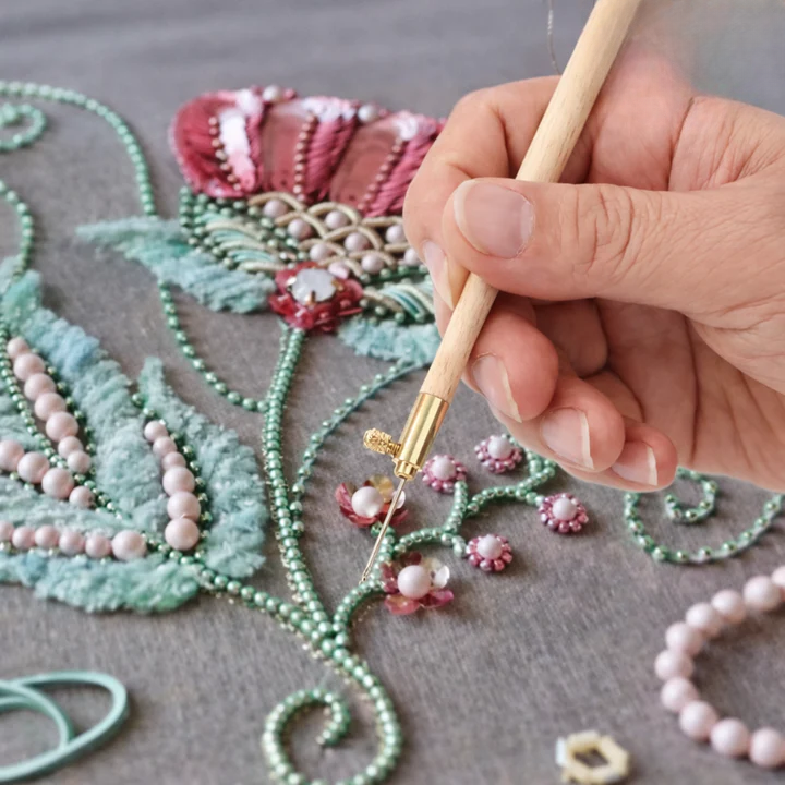 Tambour Stick Needle Set with Interchangeable Needles - Perfect for Embroidery & Crafting