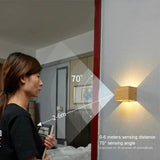 Cordless LED Wall Light with Motion Sensor – 3000K Warm White, USB Rechargeable & Magnetic Mount